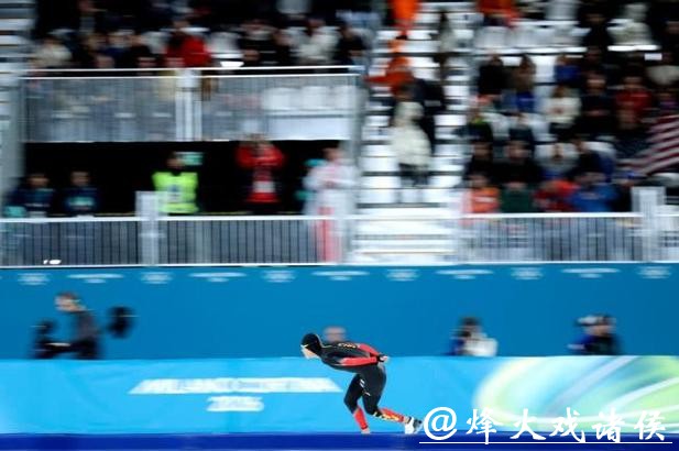 刚比完赛的刘瀚彬在混采区喘着气说,滑到终点时脑子里只有一句话,姥爷七年前的约定我做到了 刚比完赛的刘瀚彬在混采区喘着气说,滑到终点时脑子里只有一句话,姥爷七年前的约定我做到了